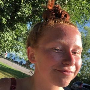 Meet your Posher, Alexis